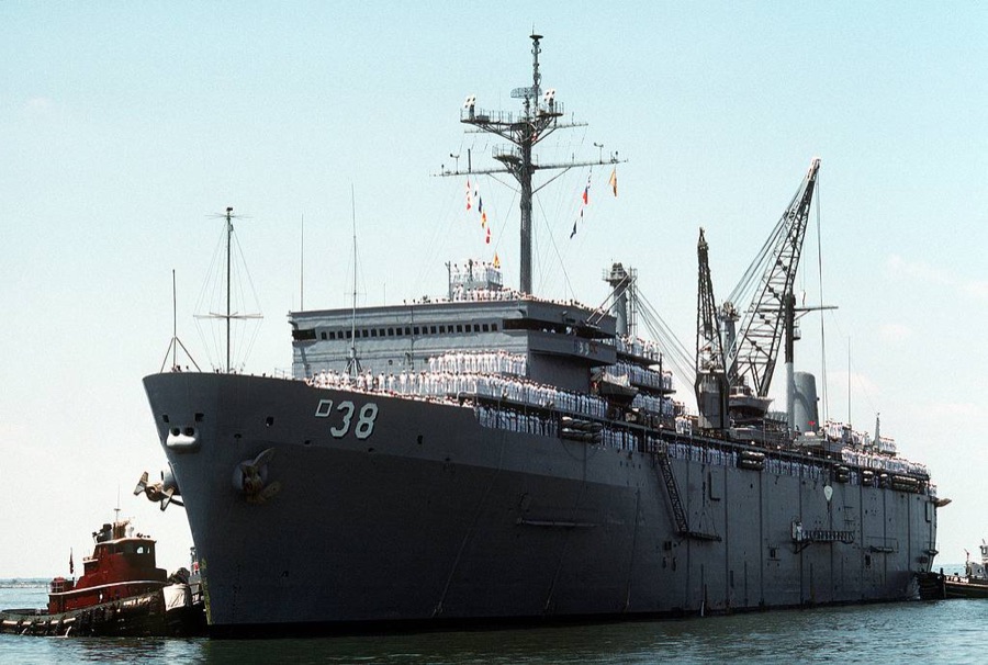 USS Puget Sound AD-38, Gaeta Italy